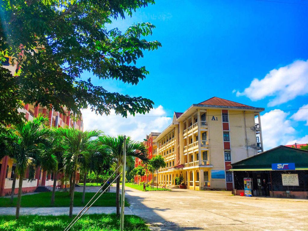 Ký túc xá Huế - Image 1